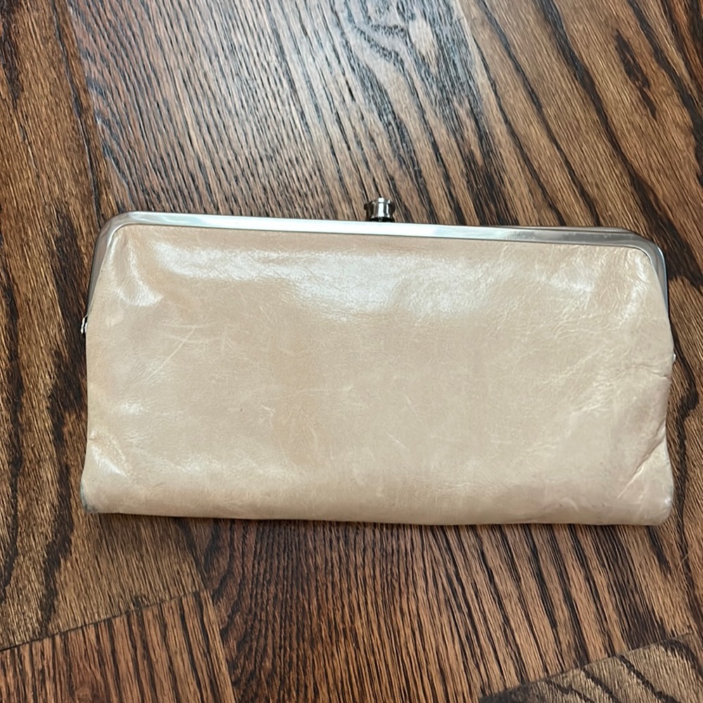 HOBO Lauren Clutch wallet